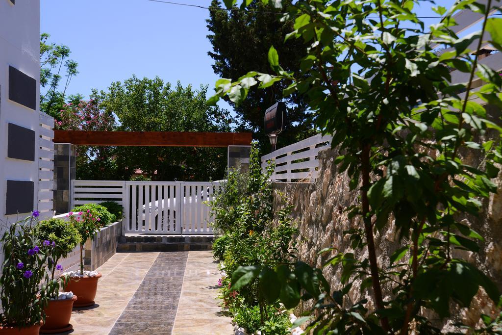 קלקן Neruda Hotel מראה חיצוני תמונה